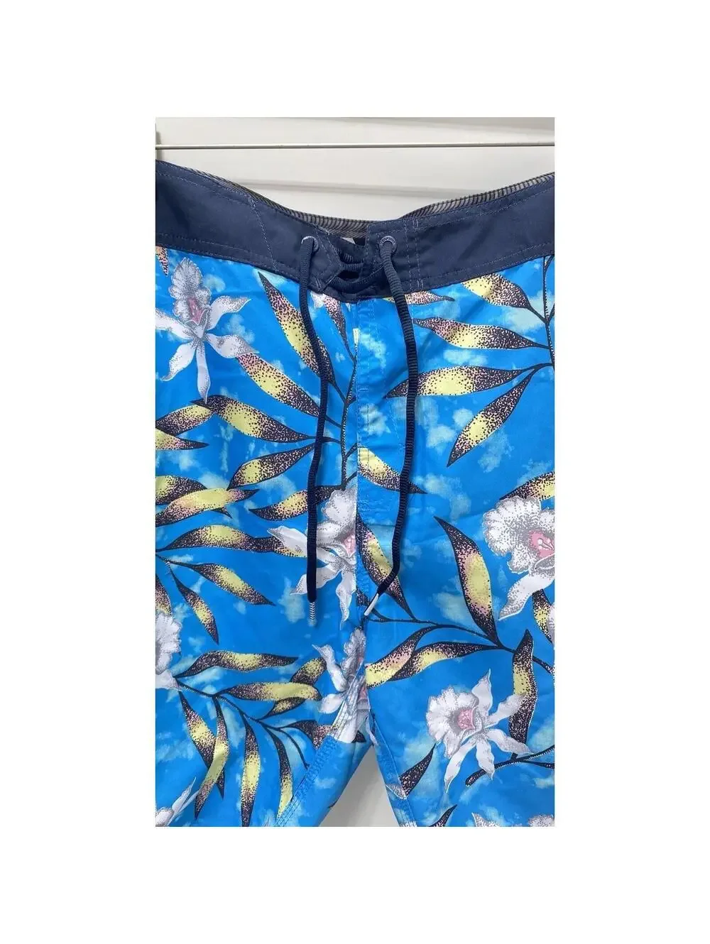 Mens Blue Swim Trunks Bathing Suit Bottoms Swimsuit Floral Brand New